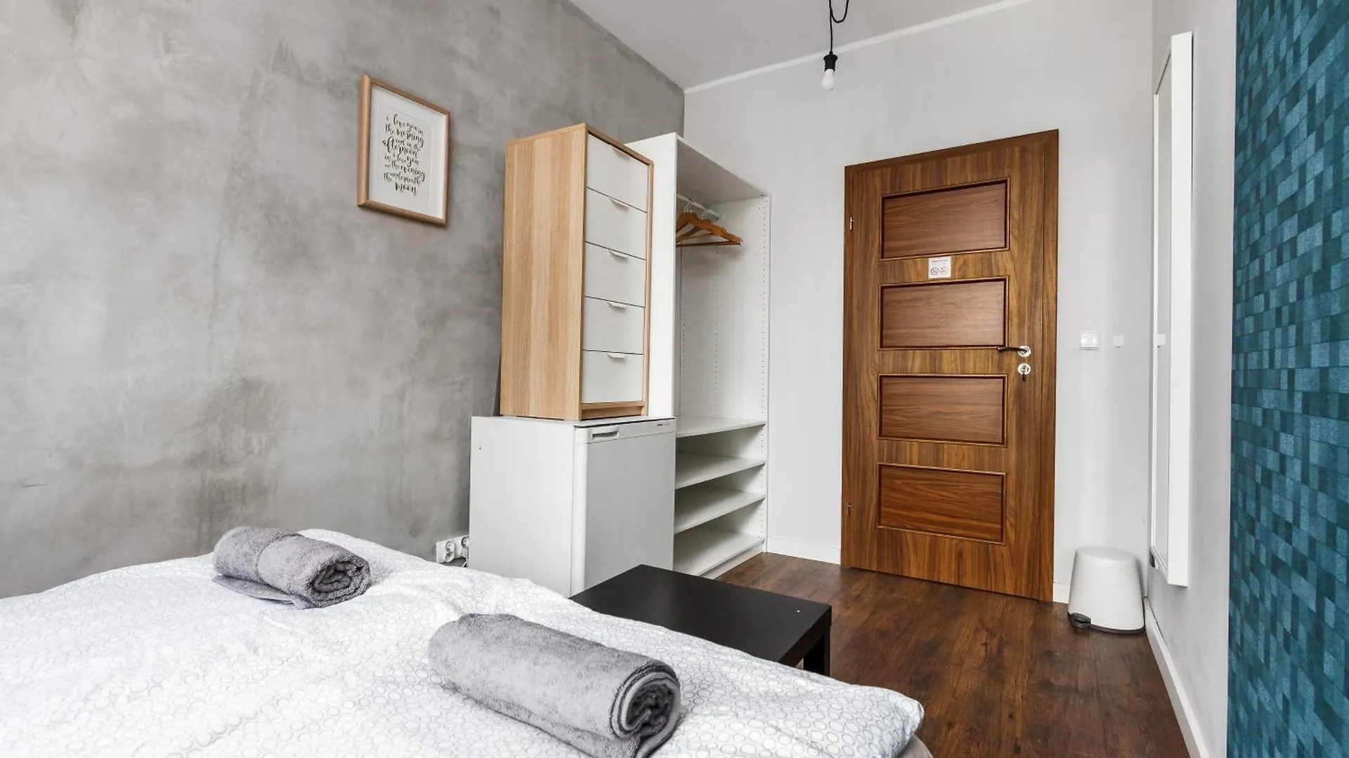 Quattro Loft Hostel 그단스크
